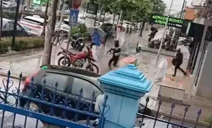 Nën kërcënimin e kallashnikovëve, grabitet argjendaria në Paskuqan, ja detajet e para