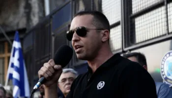 Neonazistët alarmojnë përsëri Greqinë, ish-eksponenti i “Agimit të Artë” do rikthehet në politikë pas lirimit nga burgu!