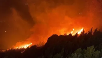 Nga Dajti në Përmet / 12 orë, 23 zjarre! Flakët përhapen në disa fronte, ja ku po punohet ende