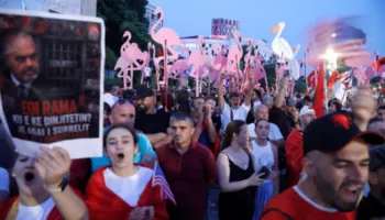 Nga Franca në Zvicër, mediat evropiane: Rinia shqiptare ngrihet kundër regjimit autokratik të Ramës