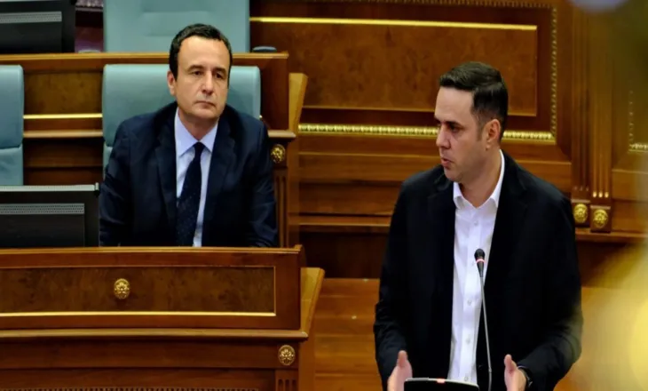 Nga ‘lider fisesh’ në ‘mik’/ Kurti perkedhel Abdixhikun, qesh Osmani…