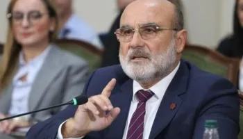 Nga mbështetës i PS te kundërshtues i “Territoriales”? Qëndrimet e Vullnet Sinës për Selenicën