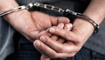 Nga parcela e kan’abisit te pis’toleta, si ra në pranga 58-vjeçari