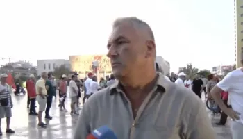Nga Suedia i bashkohet protestës: Do të qëndroj deri në fund, shqiptarët duhet të ngrihen kundër keqqeverisjes