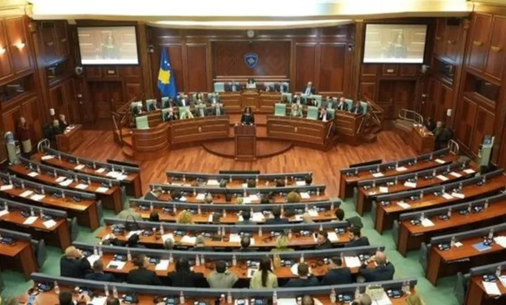 “Ngërçi” politik! Kuvendi i Kosovës në seancë konstituive: Formohet komisioni për verifikimin e mandateve