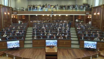Nis seanca konstituive e Kuvendit, drejt krijimit të institucioneve të reja të Kosovës
