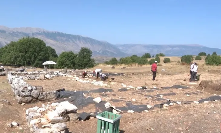 Nisin gërmimet arkeologjike në Parkun Antik të Antigonesë