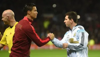 “Një përqafim i madh..”/Ronaldo lë pas rivalitetin, i dërgon mesazhin ngushëllues Messit për ndarjen nga jeta të babait