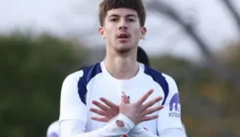Një tjetër shqiptar bëhet pjesë e futbollit anglez, Armend Muslika firmos kontratën e parë profesioniste me Tottenham