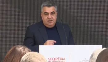 “Nuk do e lëmë trashëgiminë tonë të degradohet”- Ministri Blendi Gonxhe: Asnjë banesë monument kulture nuk do të lihet në mëshirë të fatit