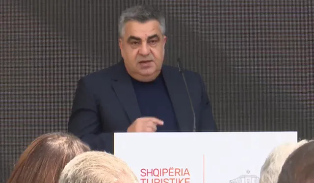 “Nuk do e lëmë trashëgiminë tonë të degradohet”- Ministri Blendi Gonxhe: Asnjë banesë monument kulture nuk do të lihet në mëshirë të fatit