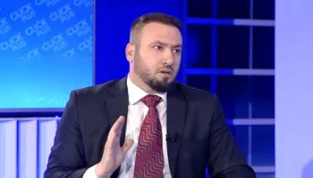 “Nuk do kenë rehat në dynja…”, Kush është gazetari që u shpall “non grata”, sulme të vazhdueshme ndaj Ramës