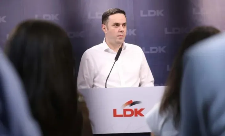 “Nuk duam ministri dhe as Presidentin”/ Ngërçi politik në Kosovë, Lumir Abdixhiku: I hapim rrugë zgjidhjes