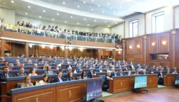 Nuk ka “tym të bardhë” në Kosovë, konstituimi i Kuvendit shtyhet për nesër, shkelet dhe Kushtetuta!