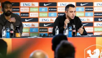“Nuk më intereson nëse jam zgjedhja e tretë apo e dhjetë”, Xavi prezantohet te Holanda: Kam ardhur në universitetin e futbollit