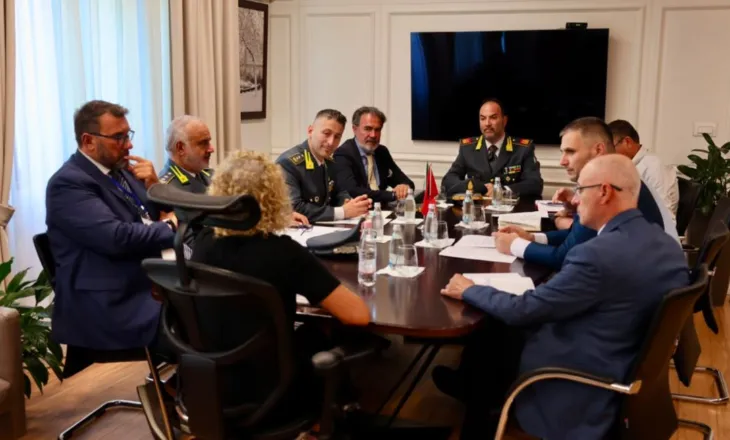 Operacionet antikanabis dhe monitorimi nga ajri, Hita pret Komandantin e Guardia di Finanza: Shtim i fluturimeve dhe…