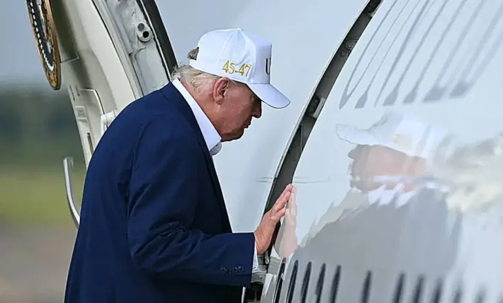 Operacioni i pabesueshëm i “arratisjes” së Trump nga Turqia: U fsheh në një avion tjetër, Air Force One u përdor si “karrem”