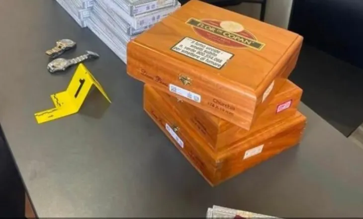 Ora luksoze ‘Rolex’ dhe 36 pako me puro, Dogana i sekuestron në hyrje të Portit të Durrësi!