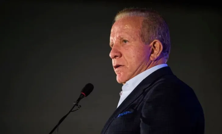 Pacolli publikon mesazhin e koduar: Ai që i hape zemrën, të kthen shpinën