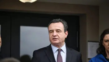 Para seancës konstituive të Kuvendit të Kosovës, Kurti fton në takim krerët e tri partive opozitare
