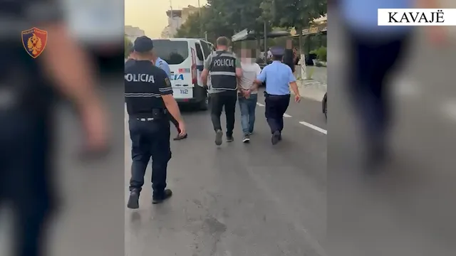 Parandalohet tragjedia në Kavajë/ Arrestohet 47-vjeçari që shkoi për të vrarë 4 personat që i dhunuan nipin
