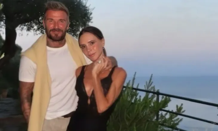 Pas 29 vitesh, David dhe Victoria Beckham rikthehen në hotelin ku “fshihnin” romancën e tyre (VIDEO)