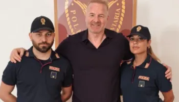 Pas funeralit të Barezit, Igli Tare bie pre e hajdutëve, i vjedhin çantën në tren! Reagon policia italiane