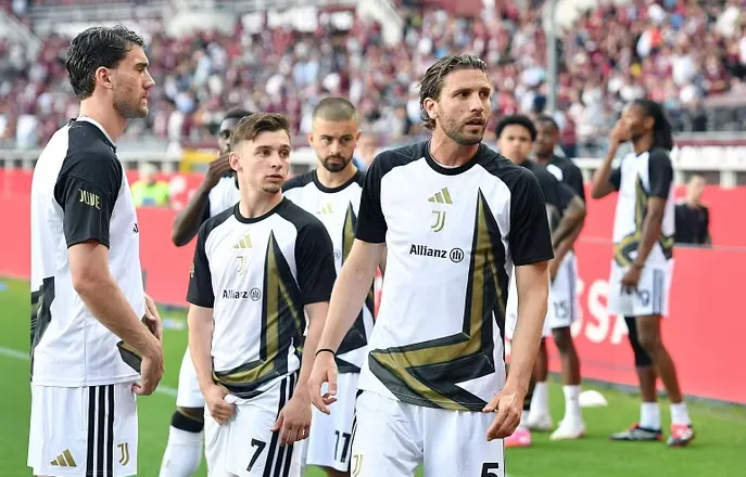 Pas Kolo Muani dhe Alajbegovic, goditja e radhës së Juventusit vjen nga Anglia