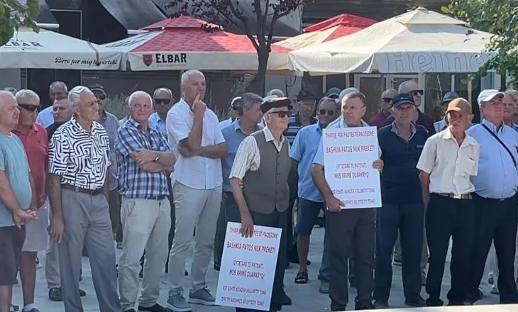 Patosi përsëri në protestë kundër hartës së re territoriale, banorët: Mos e shkrini bashkinë me Fierin