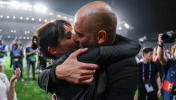 Pep dhe Cris, historia e një dashurie që lindi në një dyqan dhe që përfundoi për shkak të futbollit