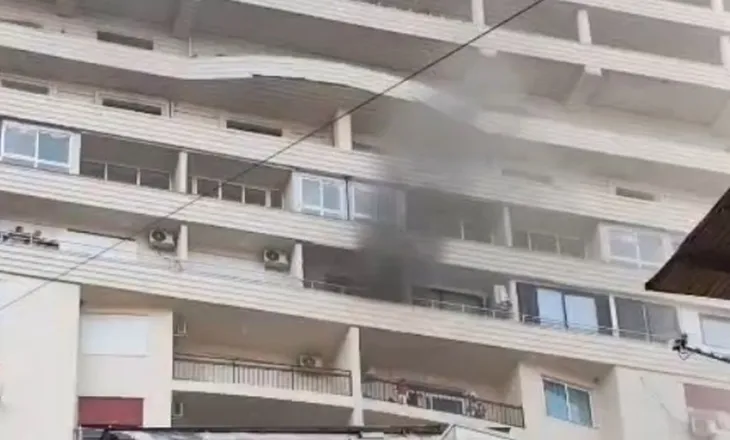 Përfshihet nga zjarri një pallat 30-katësh në Golem, zjarrfikësja ndërhyn me vështirësi
