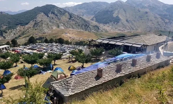 Përfundon pelegrinazhi në Malin e Tomorit, rreth 700 mijë pelegrinë morën pjesë në festën bektashiane