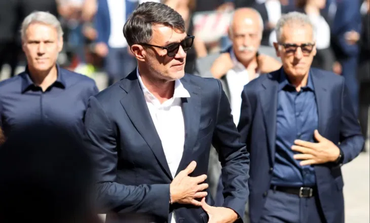 “Përjetova emocione të forta”, Maldini rrëfehet pas ceremonisë së lamtumirës për Baresin: Ranieri? Thjesht u përshëndetëm