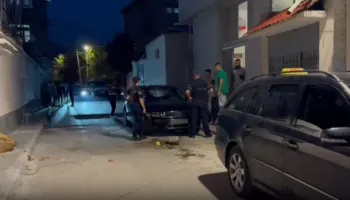 Përleshje me lopata në Korçë, dy të plagosur në spital