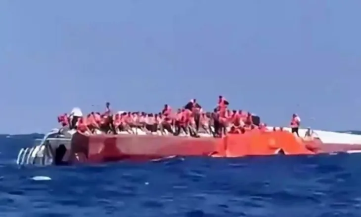 Përmbyset anija e pasagjerëve pranë brigjeve të Republikës Turke të Qipros Veriore, 7 të vdekur