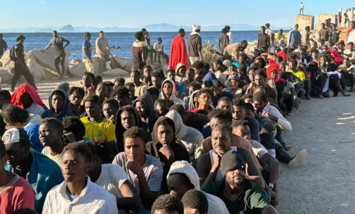 Përshkallëzohet përplasja Spanjë-Itali për emigrantët, Madridi vendos kontrolle kufitare