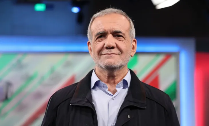 Pezeshkian raportohet se u takua me Udhëheqësin Suprem Khamenei: Do të publikojmë edhe pamje –