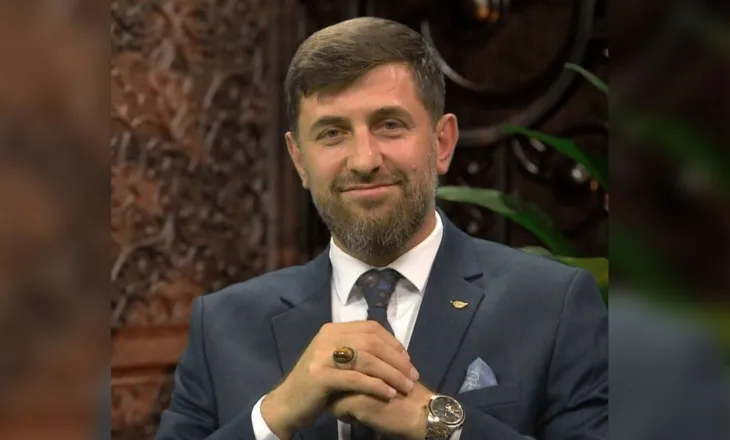 PIKËPYETJE MBI LARGIMIN E MYFTIUT TË VLORËS/ HOXHLLAKU U TRANSFERUA PAS DEBATIT PËR HISTORINË E HEBRENJVE