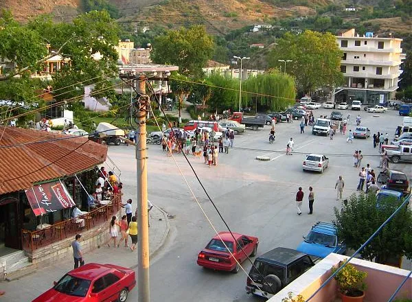 Plagosja me thikë në Delvinë, para një jave viktima plagosi nipat e autorit në Sarandë