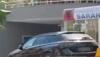 Po transportonin autorin e vrasjes së turistit në Ksamil, kjo është makina e turqve të dyshuar që ndihmuan Sokrat Vatën! (VIDEO)