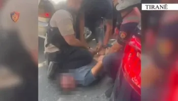 Po transportonin mbi 5.2 kg heroinë dhe kokainë drejt Durrësit, arrestohen dy persona në Tiranë
