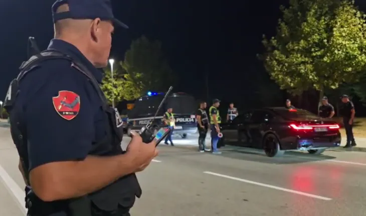 Policia “blindon” hyrjen e Vlorës, kontrolle për persona në kërkim
