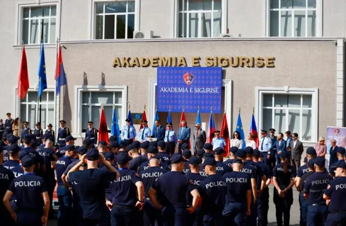 Policia e Shtetit shton 389 efektivë, Lamallari: Uniforma nuk ju jep privilegje, por përgjegjësi!