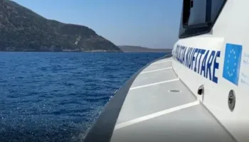 Policia forcon kontrollet në Gjirin e Vlorës, 32 mjete të bllokuara dhe dy gjoba nga 500 mijë lekë gjatë korrikut