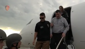 Policia zbardh detaje për deportimin e Sokol Hoxhës, autor i tre vrasjeve