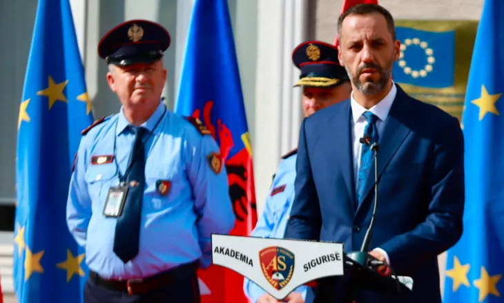 Policisë së Shtetit i shtohen 389 të rinj e të reja, Lamallari: Uniforma nuk ju jep privilegje, por përgjegjësi