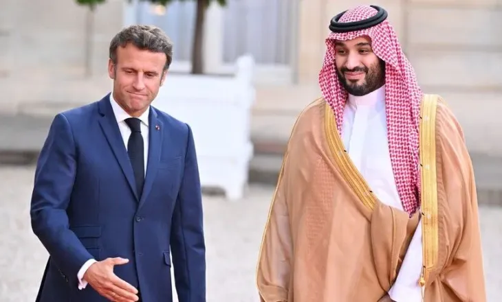 Presidenti francez dhe princi saudit i kurorës kundër çdo tarifë lundrimi në Ngushticën e Hormuzit