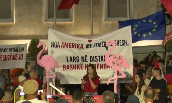 Protesta e 76-të, e reja nga diaspora: “Nuk dua një Shqipëri që i detyron fëmijët të ikin”