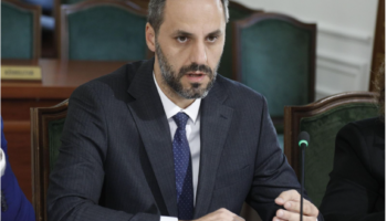 Protesta, ministri Lamallari zbulon: Kam shpallur të tjerë “non-grata”, janë kërcënim për vendin