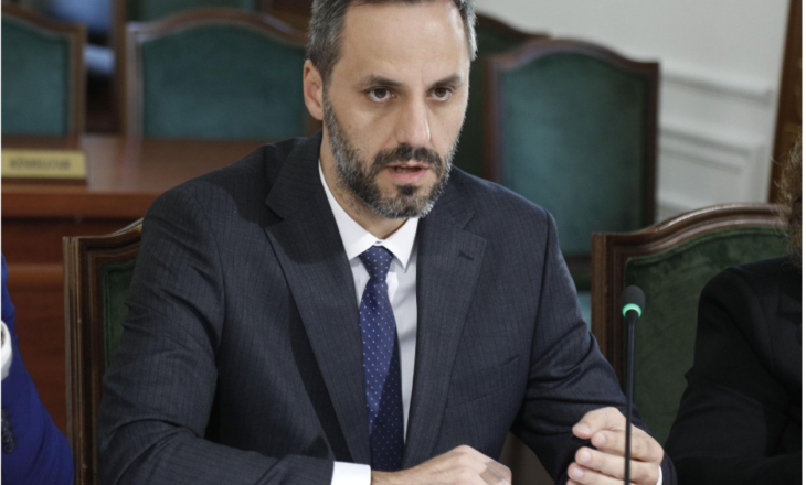 Protesta, ministri Lamallari zbulon: Kam shpallur të tjerë “non-grata”, janë kërcënim për vendin